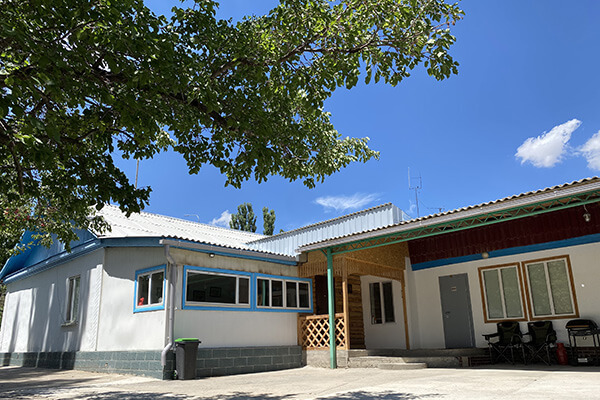 Алтын-Эмель: гостевой дом